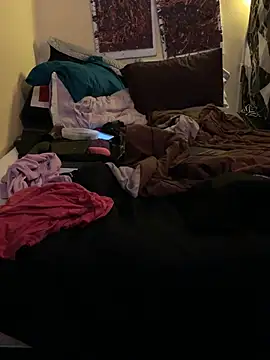 Snapshot of Mic_Oxinner chatting on 02-07-26, 01:52 Mic Oxinner online show from 02-07-26, 01:52