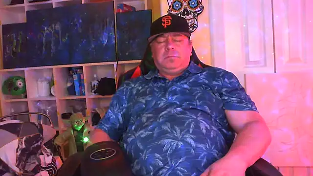 Snapshot of Mic_Oxinner chatting on 09-21-25, 11:15 Mic Oxinner online show from 09-21-25, 11:15