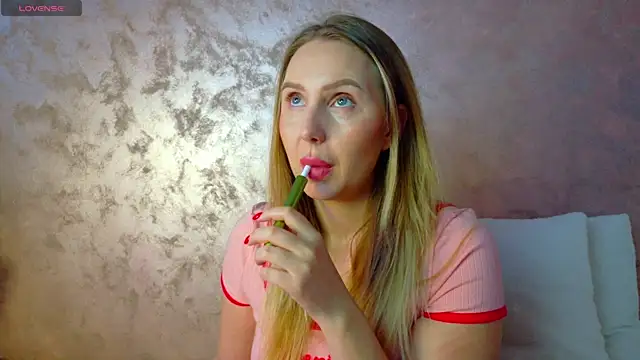 Snapshot of lexy_a chatting on 02-10-26, 06:01 lexy a online show from 02-10-26, 06:01