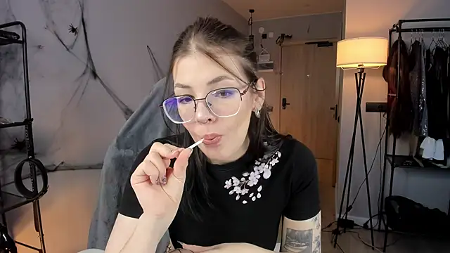 AnnaTrueno online show from 11-03-25, 06:11