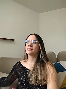 Snapshot of Dani_javi chatting on 07-18-26, 02:03 Dani javi online show from 07-18-26, 02:03