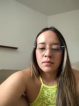 Snapshot of Dani_javi chatting on 07-15-26, 05:09 Dani javi online show from 07-15-26, 05:09