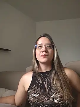 Snapshot of Dani_javi chatting on 06-18-26, 05:18 Dani javi online show from 06-18-26, 05:18