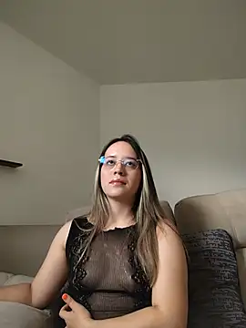 Snapshot of Dani_javi chatting on 06-16-26, 05:02 Dani javi online show from 06-16-26, 05:02