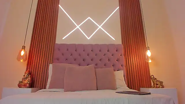 Sophia turneer online show from 03-07-26, 12:28