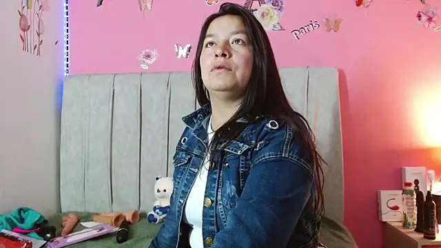 monickhot303av online show from 09-17-25, 05:20