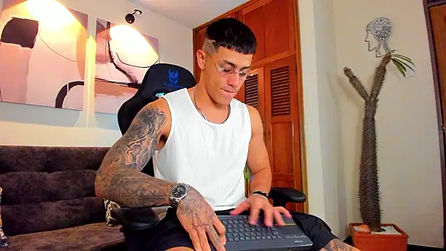  joansoto online show from 02-04-26, 12:44