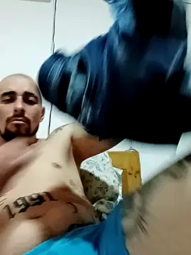 Snapshot of fire_menxxx001 chatting on 12-12-24, 04:37 fire menxxx001 online show from 12-12-24, 04:37