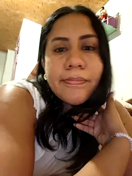 Snapshot of KasiaVenus_ chatting on 10-21-25, 01:05 KasiaVenus online show from 10-21-25, 01:05