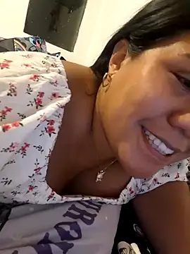 Snapshot of KasiaVenus_ chatting on 01-21-25, 01:08 KasiaVenus online show from 01-21-25, 01:08