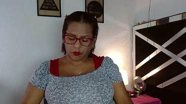 elizabeth mature23 online show from 10-12-25, 04:08