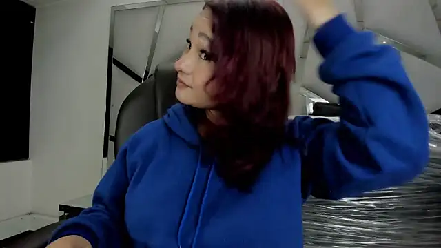 Catherinee69 x online show from 04-18-26, 01:30