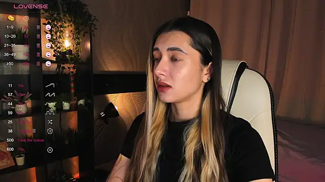 DarlaLike online show from 11-13-25, 03:43