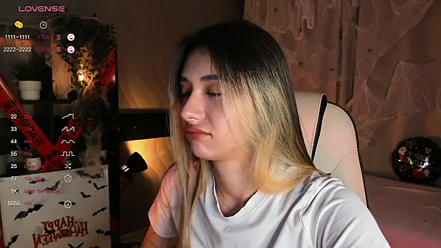 DarlaLike online show from 10-30-25, 03:38