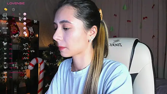 DarlaLike online show from 12-21-25, 04:03