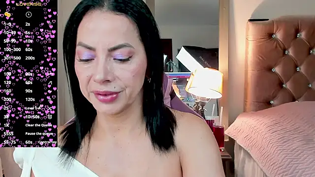 veronika naughty online show from 10-21-25, 02:16