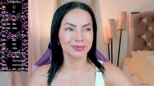 veronika naughty online show from 10-09-25, 02:06