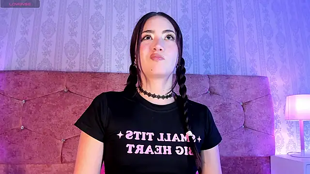 lunar leen online show from 11-11-25, 07:41