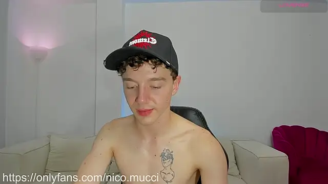 Snapshot of niico_18 chatting on 01-30-25, 08:54 niico 18 online show from 01-30-25, 08:54