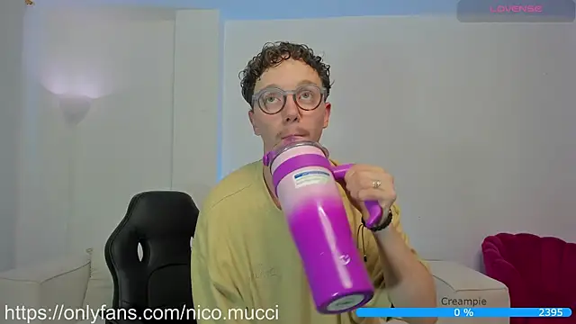 Snapshot of niico_18 chatting on 01-30-25, 05:52 niico 18 online show from 01-30-25, 05:52