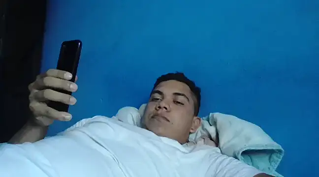 Snapshot of Eren_18 chatting on 03-17-25, 07:58 Eren 18 online show from 03-17-25, 07:58