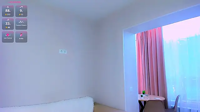 Snapshot of Feral__berry__ chatting on 02-23-26, 08:26 Feral berry online show from 02-23-26, 08:26