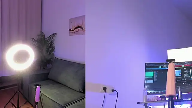 Snapshot of selina_coy chatting on 03-10-25, 12:28 selina coy online show from 03-10-25, 12:28