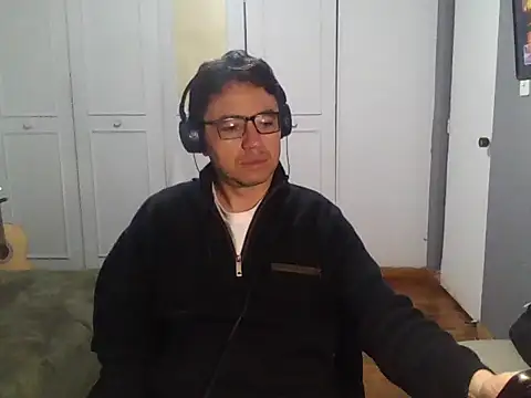 Diptongo online show from 11-25-25, 01:28