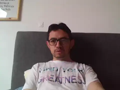 Snapshot of Diptongo chatting on 02-26-25, 08:58 Diptongo online show from 02-26-25, 08:58