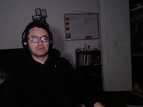Diptongo online show from 12-22-25, 04:01