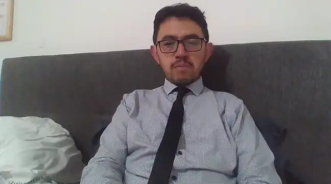 Snapshot of Diptongo chatting on 03-18-25, 10:04 Diptongo online show from 03-18-25, 10:04