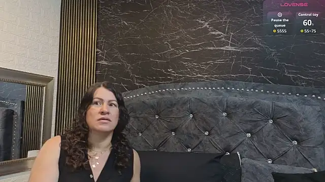 charlotte  G online show from 04-19-26, 10:49