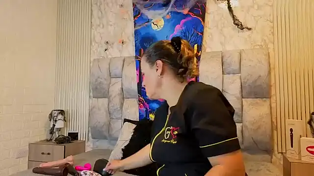 charlotte  G online show from 10-16-25, 11:18