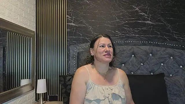 charlotte  G online show from 04-28-26, 10:41