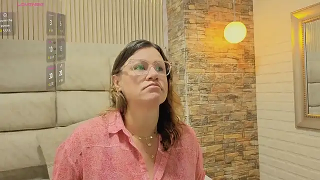 charlotte  G online show from 11-13-25, 09:24