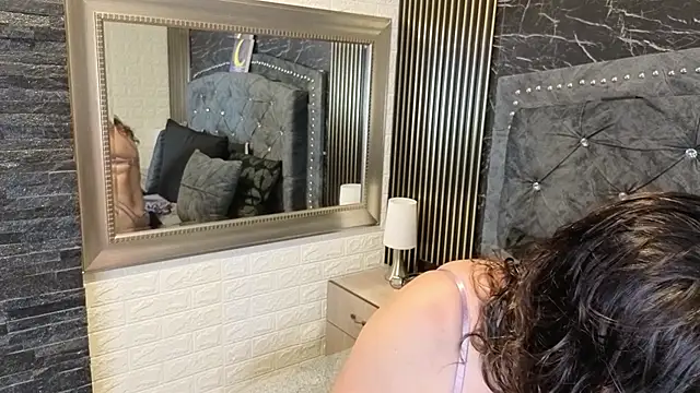 charlotte  G online show from 05-31-26, 10:32