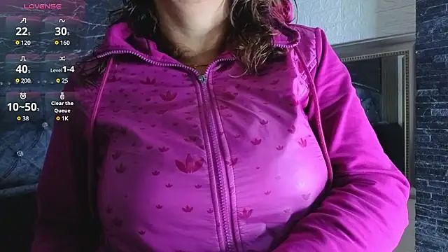 charlotte  G online show from 02-10-26, 10:58