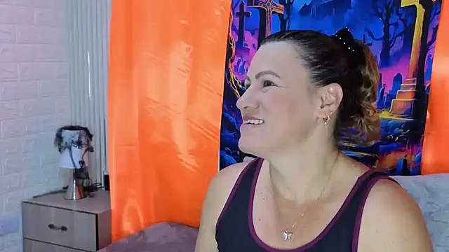 charlotte  G online show from 10-10-25, 11:11