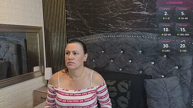 charlotte  G online show from 04-07-26, 10:39