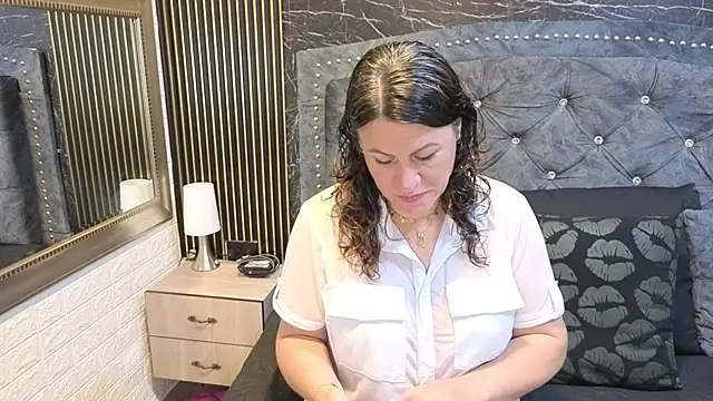 charlotte  G online show from 05-10-26, 11:36