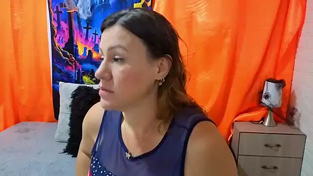 charlotte  G online show from 10-07-25, 11:11