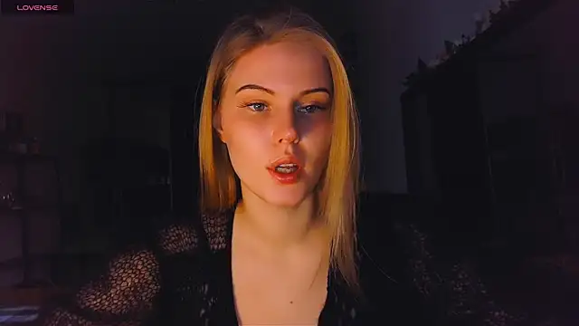 VoluptuousDreams online show from 03-02-25, 02:15