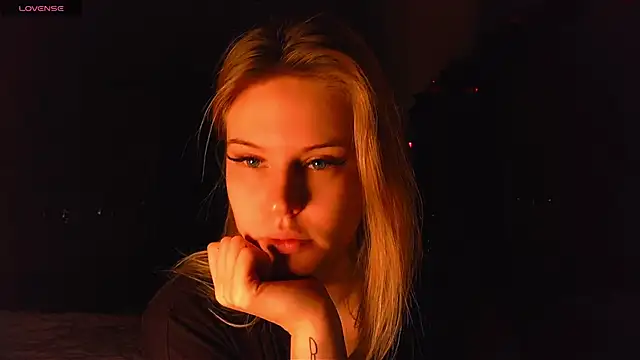VoluptuousDreams online show from 01-26-25, 08:34