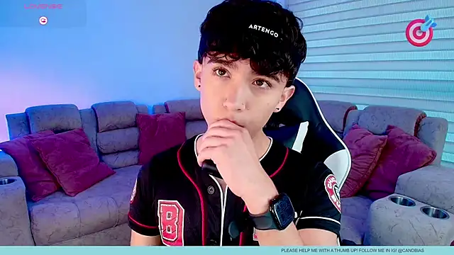 Niico Cruz online show from 01-12-26, 10:03