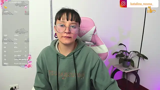 Katalina novoa online show from 07-02-26, 02:34