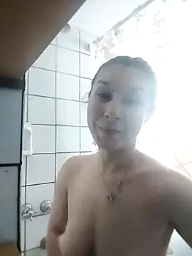 Snapshot of Marye_sony chatting on 09-12-25, 05:07 Marye sony online show from 09-12-25, 05:07