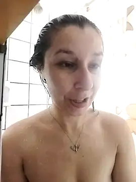 Snapshot of Marye_sony chatting on 10-16-25, 11:35 Marye sony online show from 10-16-25, 11:35