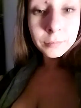 Snapshot of Marye_sony chatting on 12-05-24, 03:42 Marye sony online show from 12-05-24, 03:42