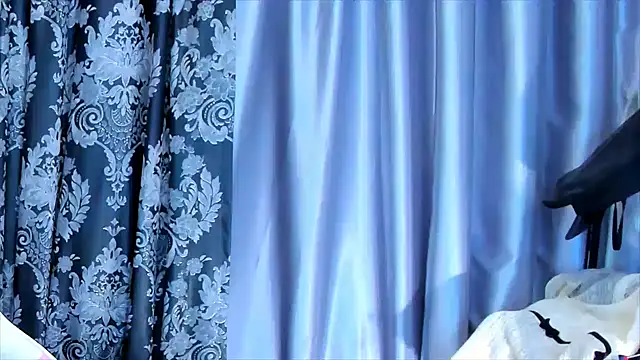 KamilaFoxy online show from 06-25-26, 04:10