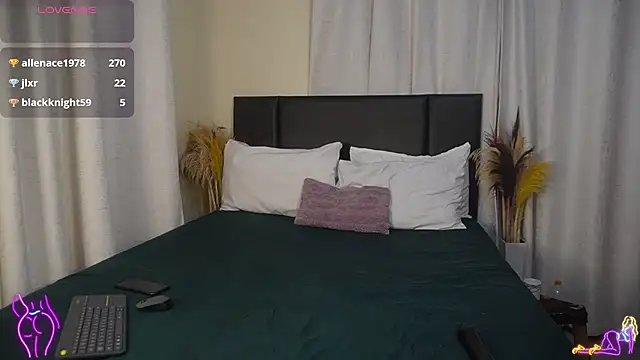 Snapshot of _Watuluv_ chatting on 03-16-25, 10:20  Watuluv  online show from 03-16-25, 10:20